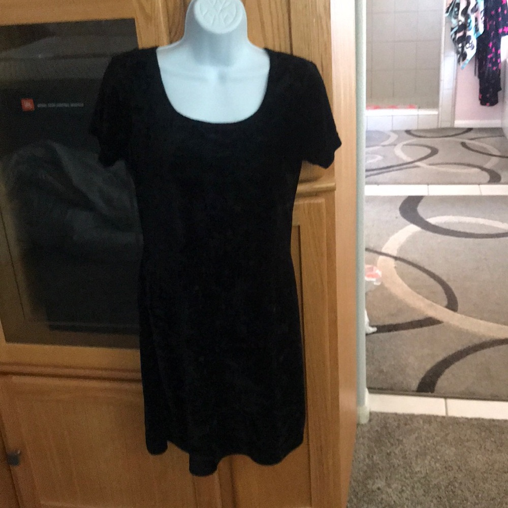 Vintage All That Jazz velour black minidress
Fairygoth, whimsygoth, punkrock